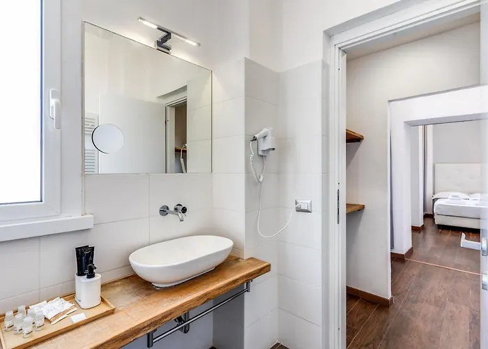 Alojamento de Acomodação e Pequeno-almoço Effe Luxury Palace 4*