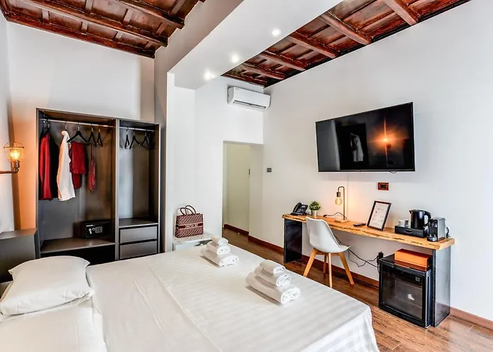Alojamento de Acomodação e Pequeno-almoço Effe Luxury Palace 4*